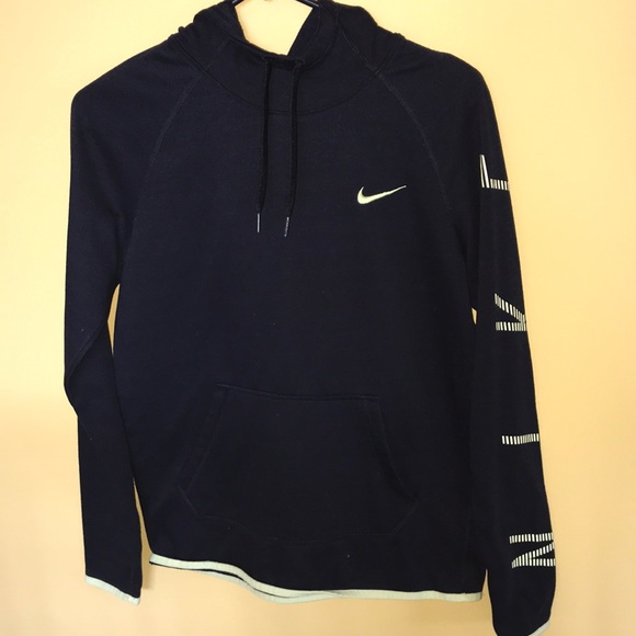 Nike Tops - Nike Sweatshirt